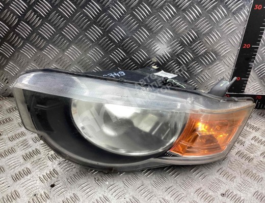 Фара левая Mitsubishi Colt VI (Z30) 2008-2012 рестайлинг  Mitsubishi Colt Colt VI (Z30) 2008-2012 рестайлинг