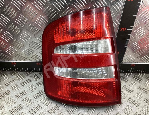 Фонарь задний левый Skoda Fabia I (6Y) 1999-2004  Skoda Fabia Fabia I (6Y) 1999-2004
