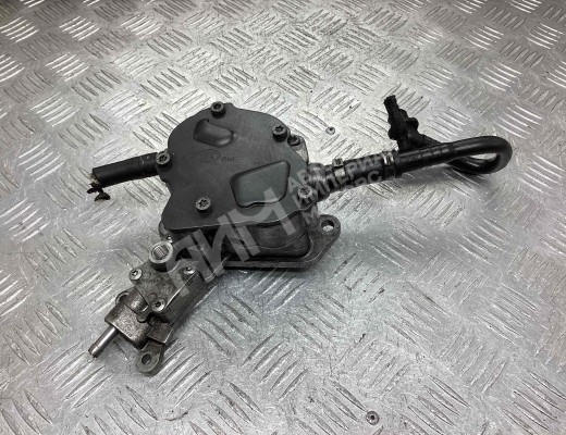 Насос вакуумный Volkswagen Passat B5+ (3B) 2000-2005 рестайлинг  Volkswagen Passat Passat B5+ (3B) 2000-2005 рестайлинг