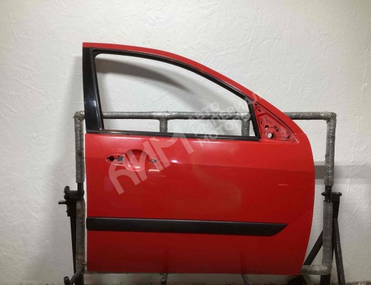 Дверь передняя правая Ford Focus I 2001-2005 рестайлинг  Ford Focus Focus I 2001-2005 рестайлинг