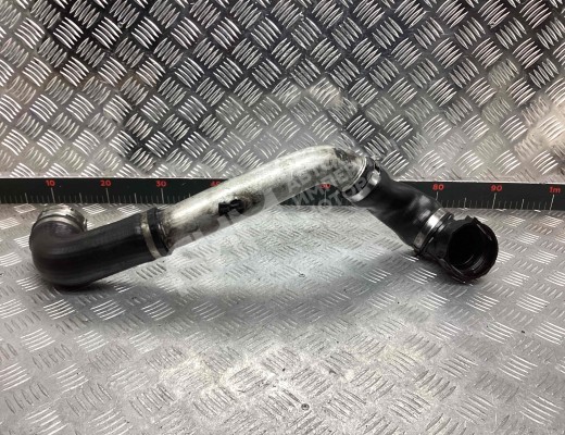 Патрубок интеркулера BMW 5-Series (E60/61) 2003-2007  BMW 5-Series 5-Series (E60/61) 2003-2007