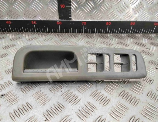 Ручка внутренняя передняя левая Volkswagen Passat B5 (3B) 1996-2000  Volkswagen Passat Passat B5 (3B) 1996-2000
