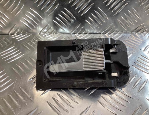 Ручка внутренняя передняя правая Audi 100 C3 1982-1991  Audi 100 100 C3 1982-1991