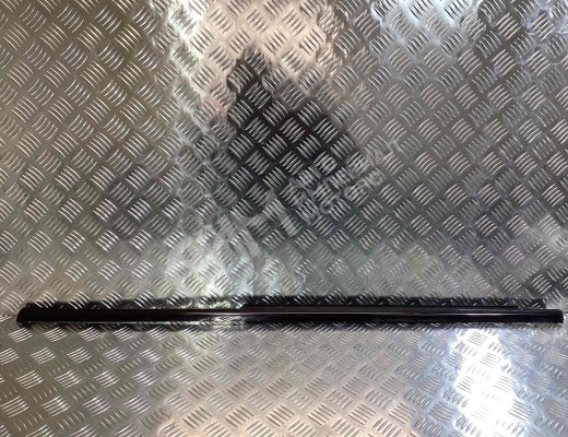 Молдинг стекла двери задней правой наружный Mercedes E (W211) 2002-2006  Mercedes E E (W211) 2002-2006