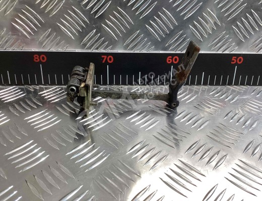 Ограничитель открывания двери передней Renault Magnum E-TECH II 1997-2000  Renault Magnum Magnum E-TECH II 1997-2000