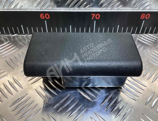 Пепельница Audi 100 C3 1982-1991  Audi 100 100 C3 1982-1991