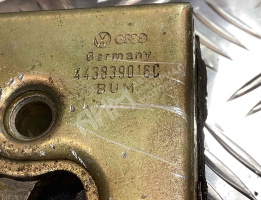 Замок двери задней правой Audi 100 C3 1982-1991  Audi 100 100 C3 1982-1991