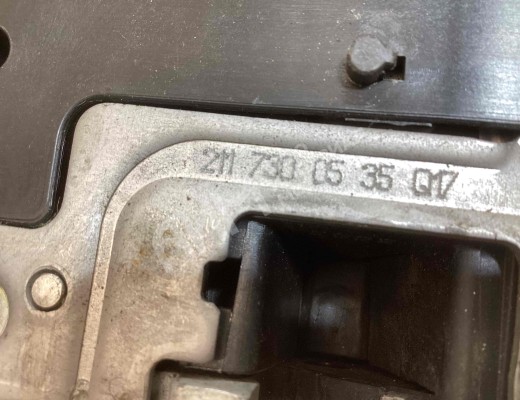 Замок двери задней левой Mercedes E (W211) 2002-2006  Mercedes E E (W211) 2002-2006