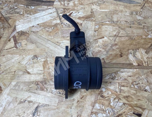 Расходомер воздуха Volkswagen Golf IV (1J) 1997-2004  Volkswagen Golf Golf IV (1J) 1997-2004