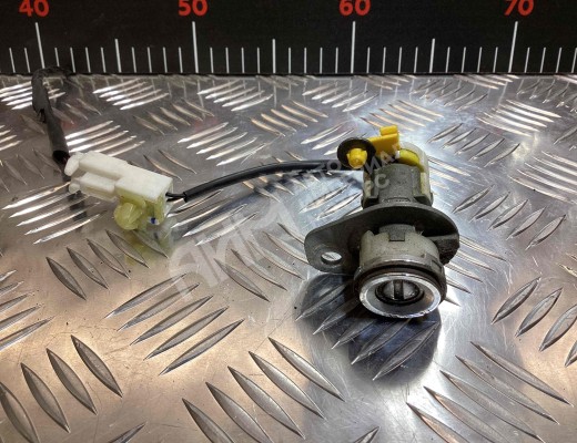 Личинка замка багажника Hyundai Sonata IV (EF) 2001-2004 рестайлинг  Hyundai Sonata Sonata IV (EF) 2001-2004 рестайлинг