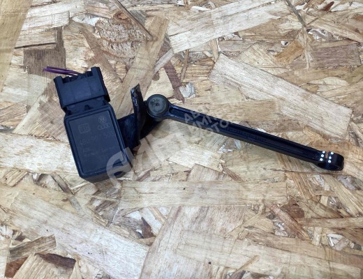 Датчик положения кузова Volkswagen Passat B5+ (3B) 2000-2005 рестайлинг  Volkswagen Passat Passat B5+ (3B) 2000-2005 рестайлинг