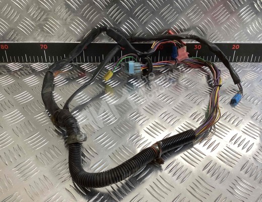 Проводка двери передней правой Scania 4-series 1995-2004  Scania 4-series 4-series 1995-2004