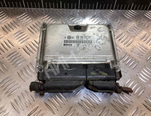 Блок управления двигателем Volkswagen Golf IV (1J) 1997-2004  Volkswagen Golf Golf IV (1J) 1997-2004