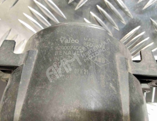 Фара противотуманная правая Renault Laguna II (X74) 2005-2007 рестайлинг  Renault Laguna Laguna II (X74) 2005-2007 рестайлинг