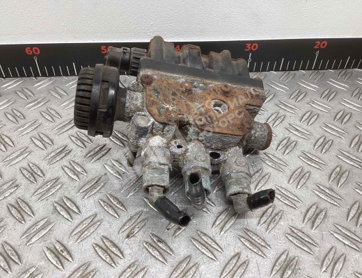 Кран уровня подвески Renault Midlum I 2000-2006  Renault Midlum Midlum I 2000-2006