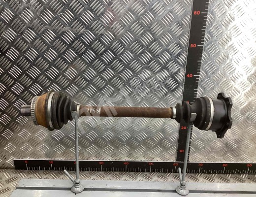 Полуось передняя левая (приводной вал, ШРУС) Audi A6 C5 (4B) 1997-2001  Audi A6 A6 C5 (4B) 1997-2001