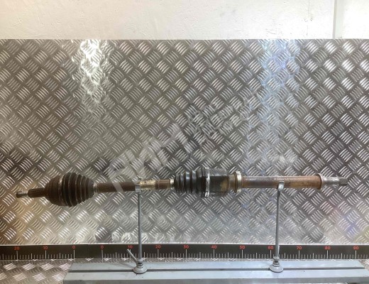 Полуось передняя правая (приводной вал, ШРУС) Renault Megane II 2002-2006  Renault Megane Megane II 2002-2006