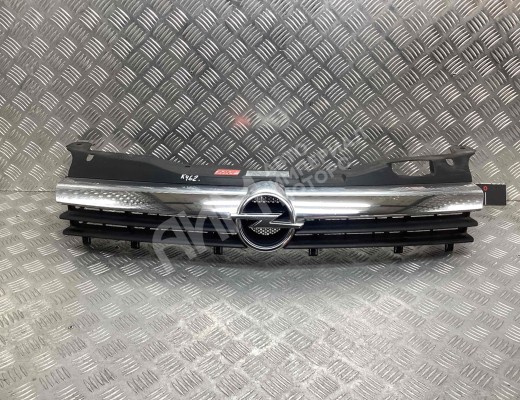 Решетка радиатора Opel Astra H 2004-2007  Opel Astra Astra H 2004-2007
