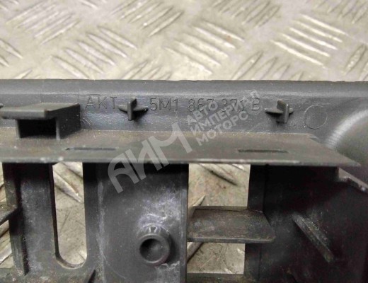 Ручка внутренняя передняя левая Volkswagen Golf+ V (5M) 2005-2014  Volkswagen Golf Plus Golf+ V (5M) 2005-2014