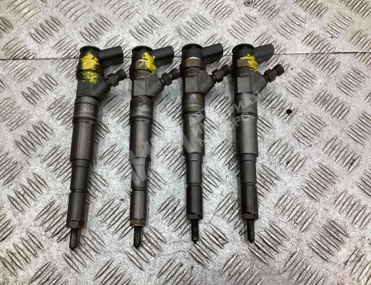 Форсунка BMW 3-Series (E46) 2001-2005 рестайлинг  BMW 3-Series 3-Series (E46) 2001-2005 рестайлинг