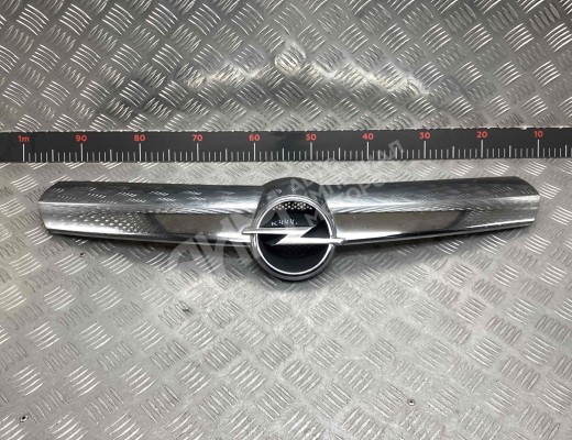 Решетка радиатора Opel Corsa D 2006-2010  Opel Corsa Corsa D 2006-2010