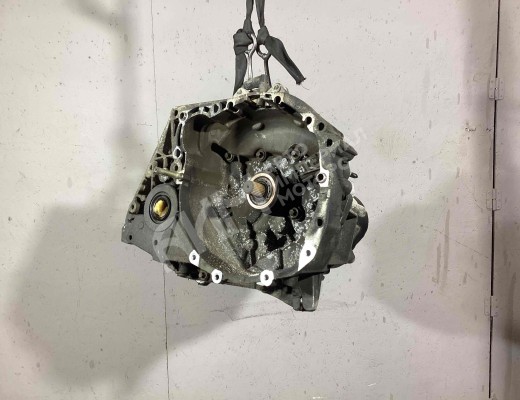 КПП механическая (МКПП) 5-ступенчатая Renault Megane II 2002-2006  Renault Megane Megane II 2002-2006