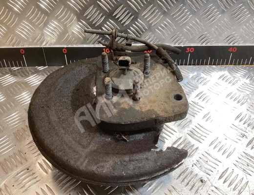 Ступица задняя правая Opel Zafira B 2005-2008  Opel Zafira Zafira B 2005-2008