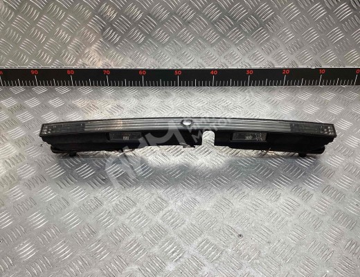 Накладка подсветки номера BMW 7-Series (E65/66) 2001-2008  BMW 7-Series 7-Series (E65/66) 2001-2008