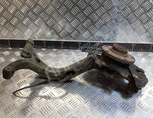Кулак поворотный правый Audi A6 C5 (4B) 1997-2001  Audi A6 A6 C5 (4B) 1997-2001