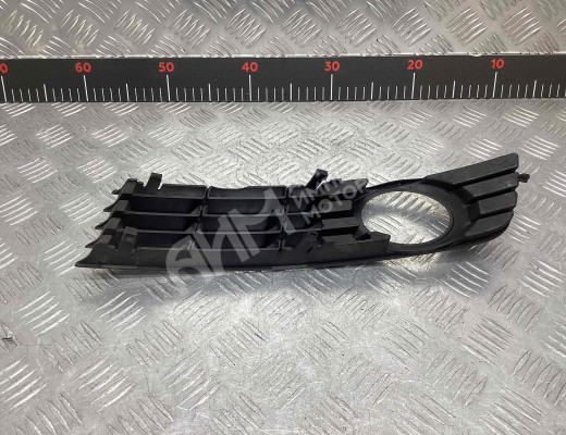 Рамка фары противотуманной правой Audi A4 B6 (8EC, 8E5) 2000-2004  Audi A4 A4 B6 (8EC, 8E5) 2000-2004