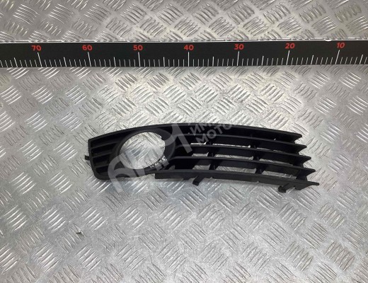 Рамка фары противотуманной правой Audi A4 B6 (8EC, 8E5) 2000-2004  Audi A4 A4 B6 (8EC, 8E5) 2000-2004