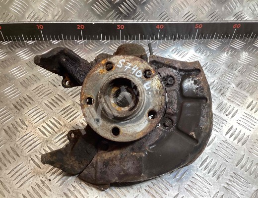 Ступица передняя левая Audi A3 I (8L) 1996-2000  Audi A3 A3 I (8L) 1996-2000