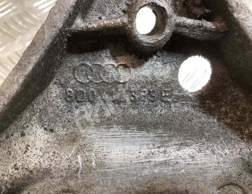 Опора амортизатора верхняя (чашка) Audi A6 C5 (4B) 1997-2001  Audi A6 A6 C5 (4B) 1997-2001