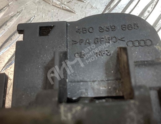 Ручка наружная задняя правая Audi A6 C5 (4B) 2001-2004 рестайлинг  Audi A6 A6 C5 (4B) 2001-2004 рестайлинг