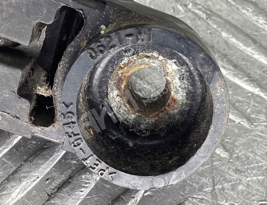 Щеткодержатель задний Toyota Avensis II (T250) 2003-2008  Toyota Avensis Avensis II (T250) 2003-2008