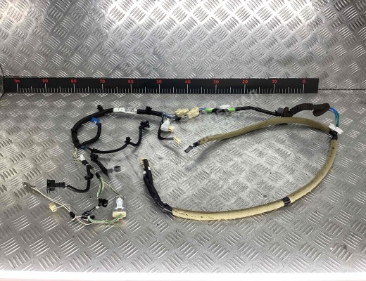 Проводка крышки багажника Toyota Avensis II (T250) 2003-2008  Toyota Avensis Avensis II (T250) 2003-2008