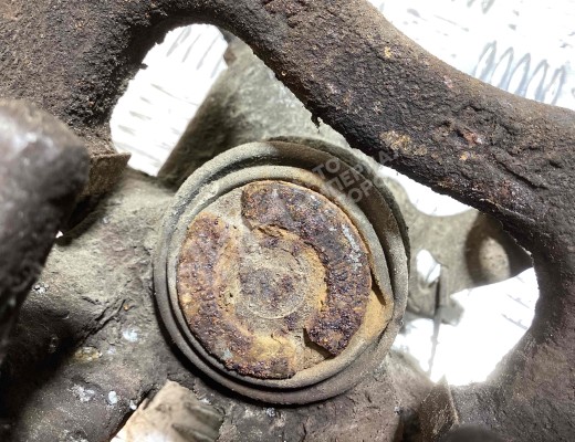 Суппорт задний правый Peugeot 407 2004-2010  Peugeot 407 407 2004-2010