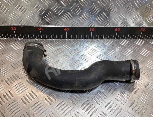 Патрубок интеркулера Opel Astra H 2007-2010 рестайлинг  Opel Astra Astra H 2007-2010 рестайлинг