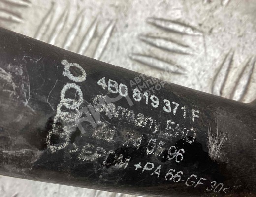 Патрубок отопителя (печки) Audi A6 C5 (4B) 1997-2001  Audi A6 A6 C5 (4B) 1997-2001