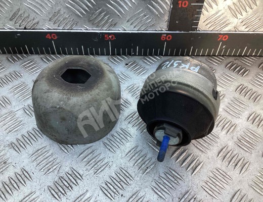 Подушка крепления двигателя Audi A6 C5 (4B) 1997-2001  Audi A6 A6 C5 (4B) 1997-2001