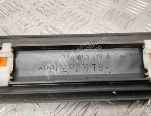Молдинг двери передней левой Volkswagen Passat B4 (3A) 1993-1997  Volkswagen Passat Passat B4 (3A) 1993-1997