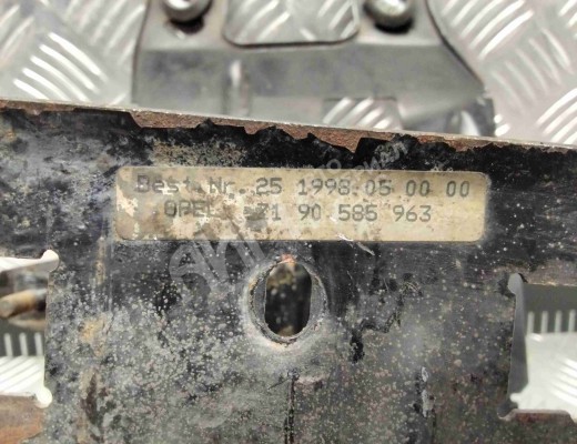 Кронштейн Opel Vectra B 1995-1999  Opel Vectra Vectra B 1995-1999