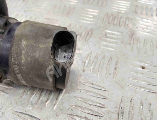 Насос антифриза дополнительный BMW 5-Series (E39) 2000-2004 рестайлинг  BMW 5-Series 5-Series (E39) 2000-2004 рестайлинг