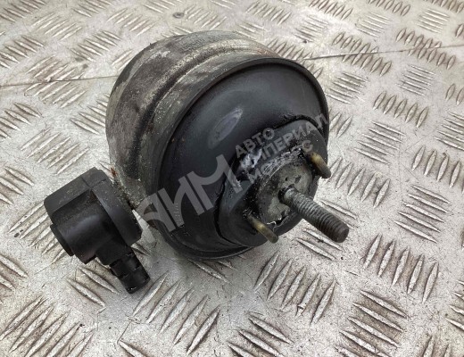 Подушка крепления двигателя Audi A4 B6 (8EC, 8E5) 2000-2004  Audi A4 A4 B6 (8EC, 8E5) 2000-2004