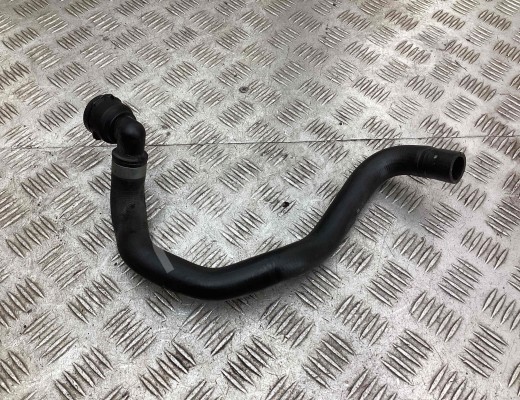 Патрубок отопителя (печки) Volkswagen Passat B5+ (3B) 2000-2005 рестайлинг  Volkswagen Passat Passat B5+ (3B) 2000-2005 рестайлинг