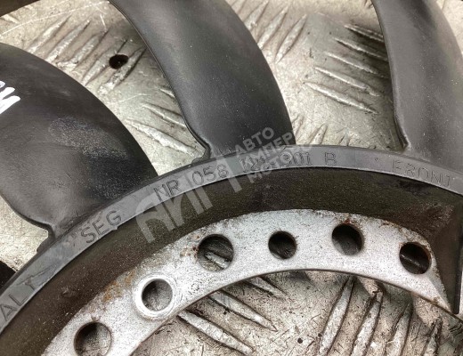 Крыльчатка вискомуфты Volkswagen Passat B5+ (3B) 2000-2005 рестайлинг  Volkswagen Passat Passat B5+ (3B) 2000-2005 рестайлинг