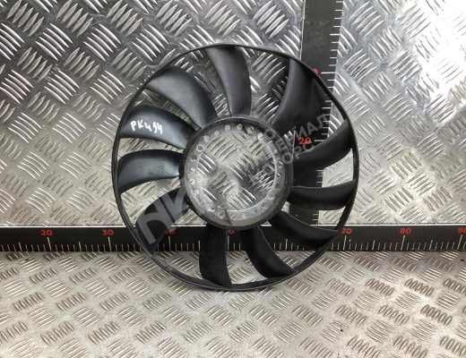 Крыльчатка вискомуфты Volkswagen Passat B5+ (3B) 2000-2005 рестайлинг  Volkswagen Passat Passat B5+ (3B) 2000-2005 рестайлинг