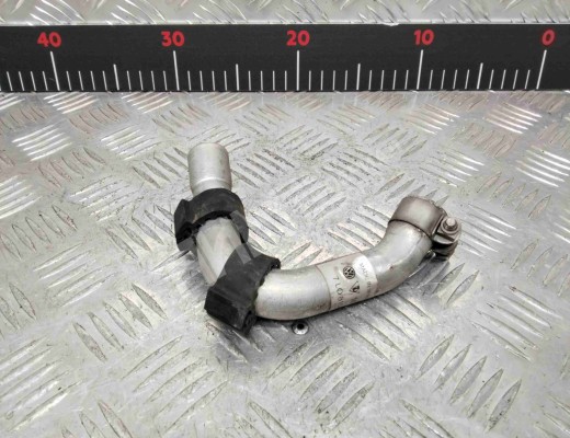 Патрубок автономного отопителя Volkswagen Touareg I (7L) 2002-2006  Volkswagen Touareg Touareg I (7L) 2002-2006