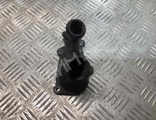 Фланец (тройник) системы охлаждения Ford Fusion (JU) 2002-2005  Ford Fusion Fusion (JU) 2002-2005