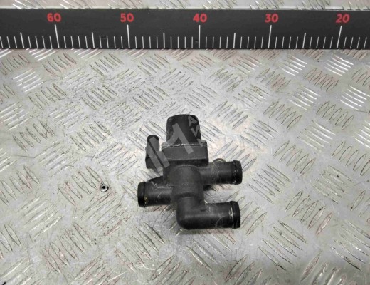 Кран отопителя (печки) Volkswagen Touareg I (7L) 2002-2006  Volkswagen Touareg Touareg I (7L) 2002-2006